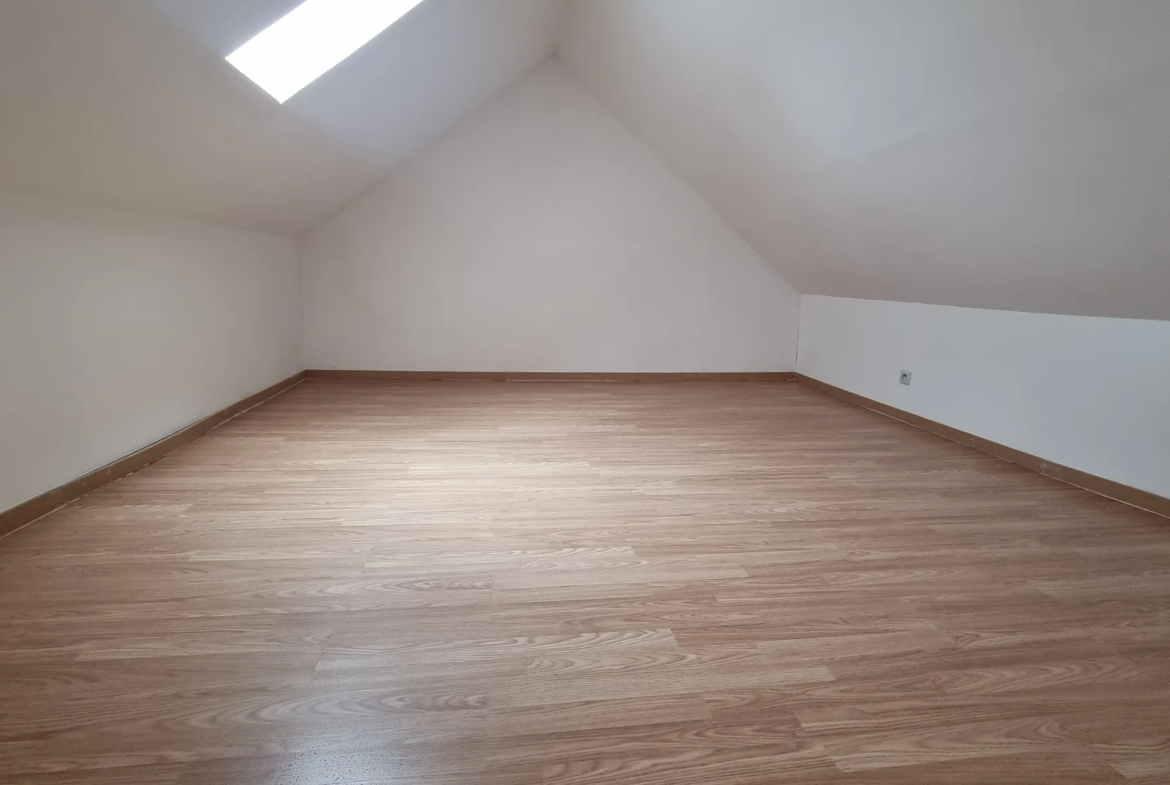 Appartement en duplex T4 à vendre à Roubaix pour 101 000 € 