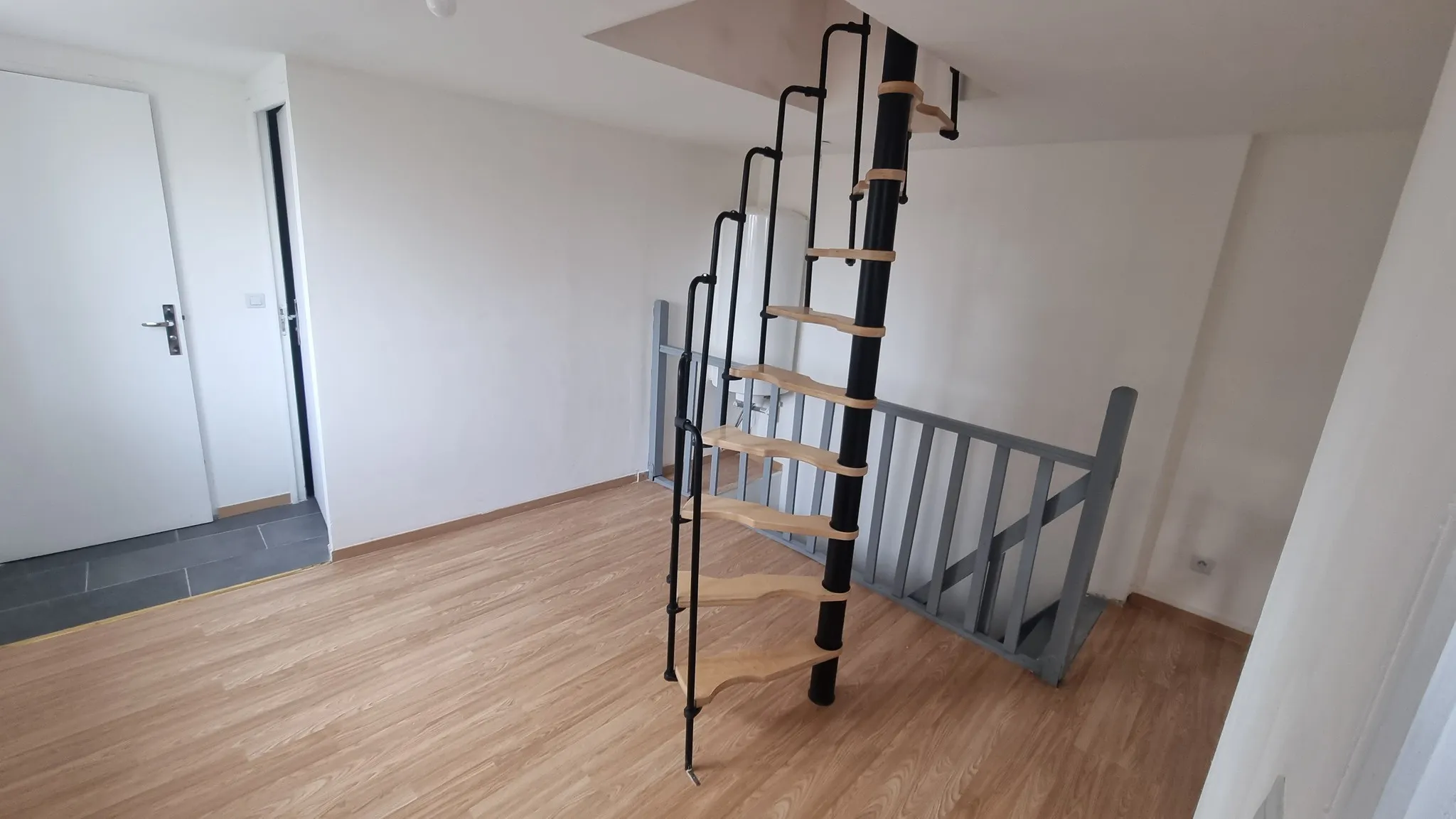 Appartement en duplex T4 à vendre à Roubaix pour 101 000 € 