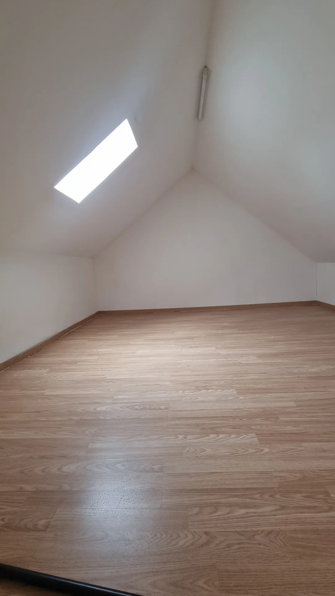 Appartement en duplex T4 à vendre à Roubaix pour 101 000 € 