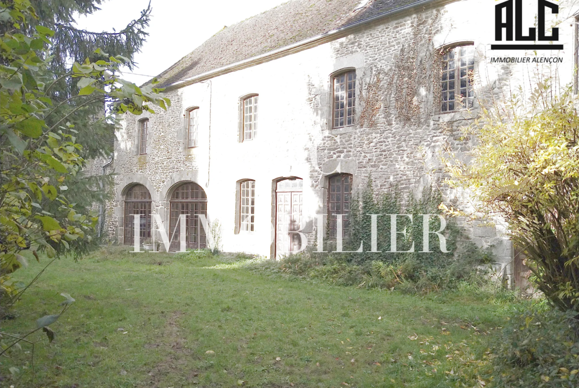 Maison de village de 1739 à vendre à Boulay les Ifs 