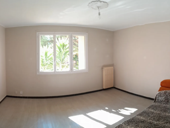 Appartement T2 45 m² avec loggia et cave à Toulon