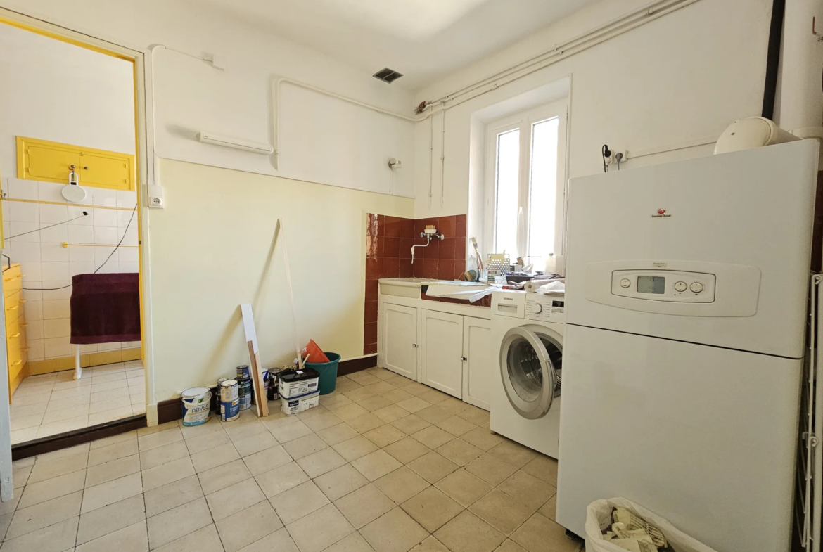 À vendre : Appartement T2 de 45 m² à Villeneuve-Loubet, à rénover 