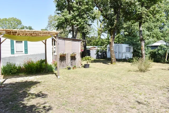 Terrain de loisirs avec mobil-home à St Pierre d'Oléron 