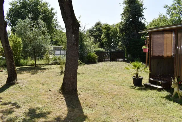 Terrain de loisirs avec mobil-home à St Pierre d'Oléron 