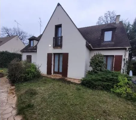 Grande villa à vendre à Gouvieux, parfaite pour les familles 