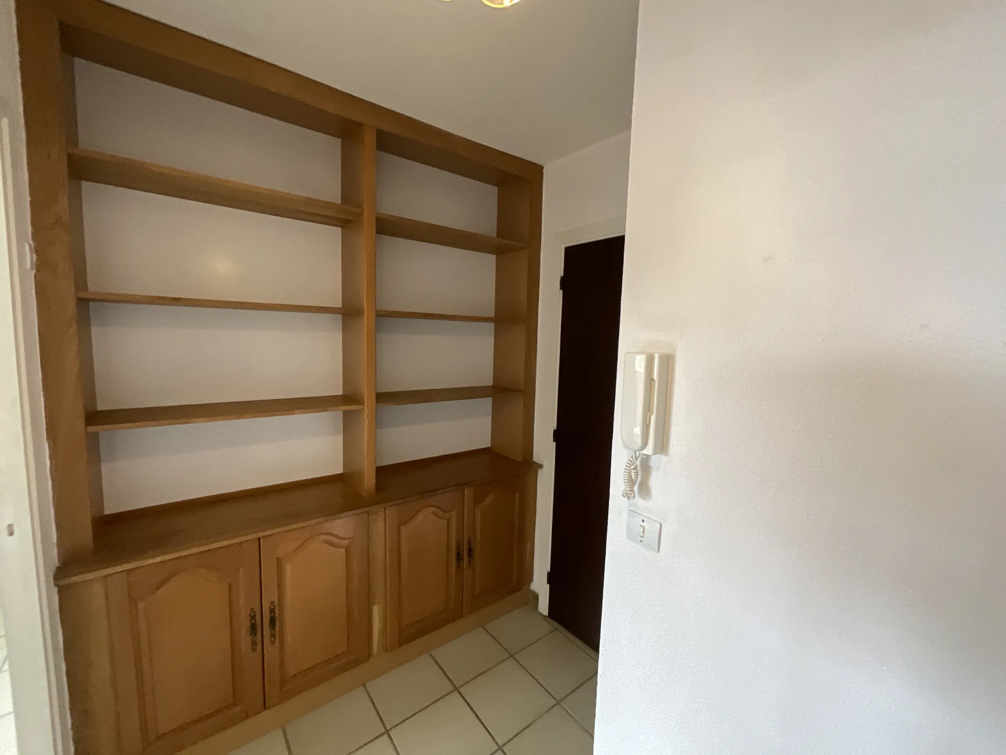 À vendre : Appartement T2 dernier étage avec vue mer à Villeneuve Loubet 