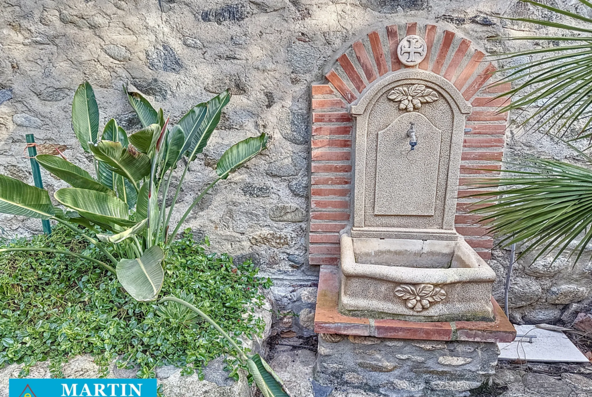 Maison rénovée à vendre à Maureillas Las Illas avec jardin 