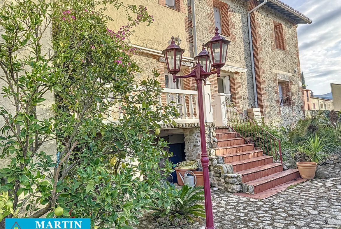 Maison rénovée à vendre à Maureillas Las Illas avec jardin 