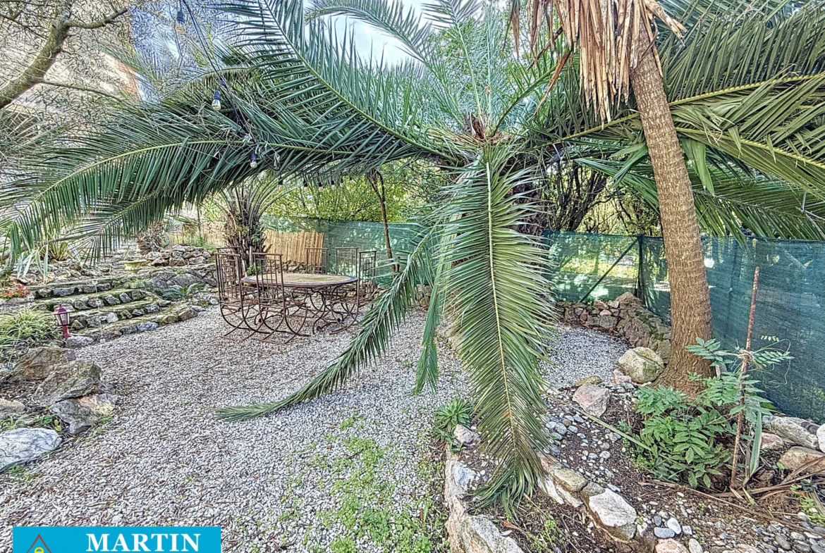 Maison rénovée à vendre à Maureillas Las Illas avec jardin 