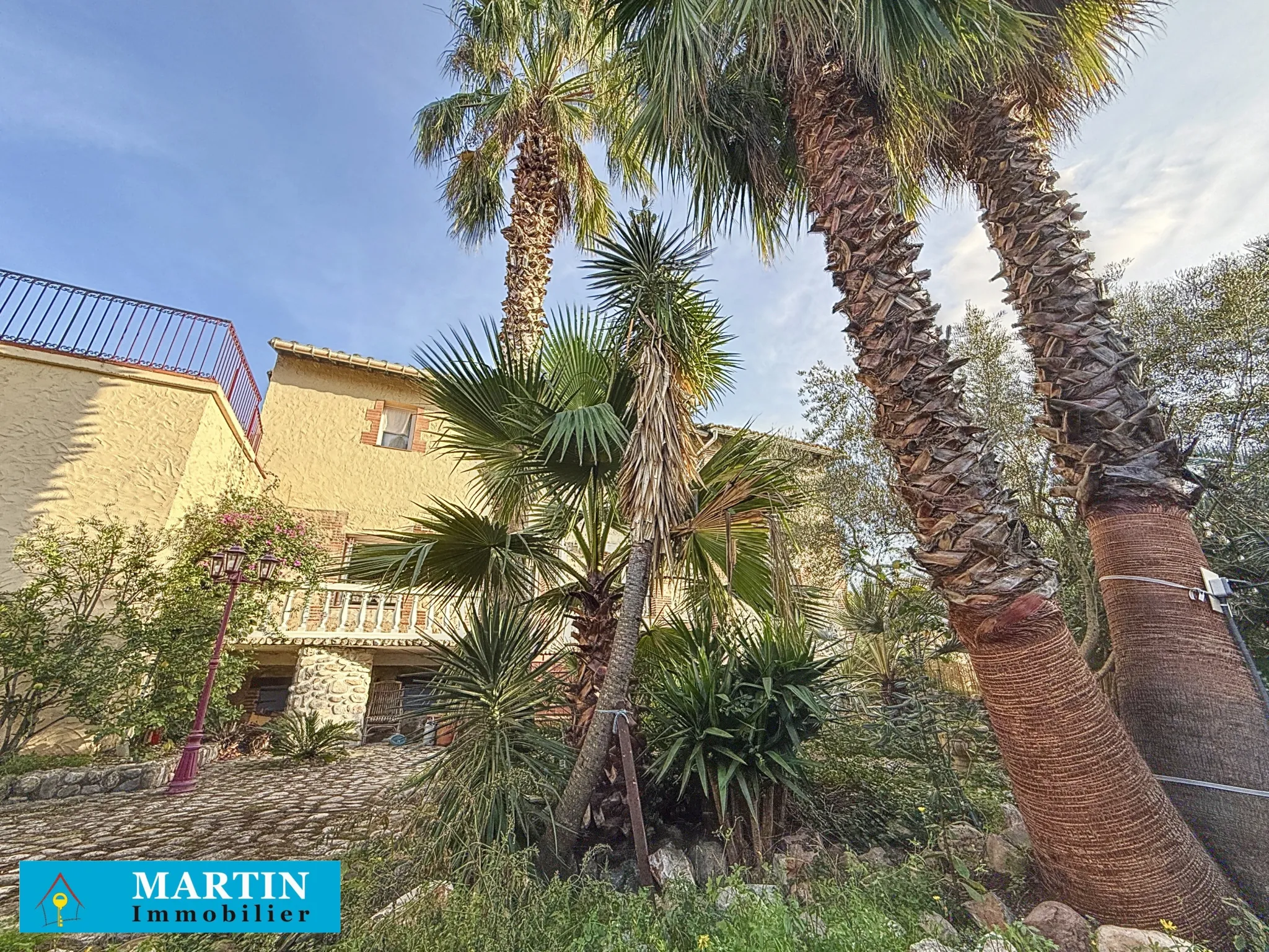 Maison rénovée à vendre à Maureillas Las Illas avec jardin 