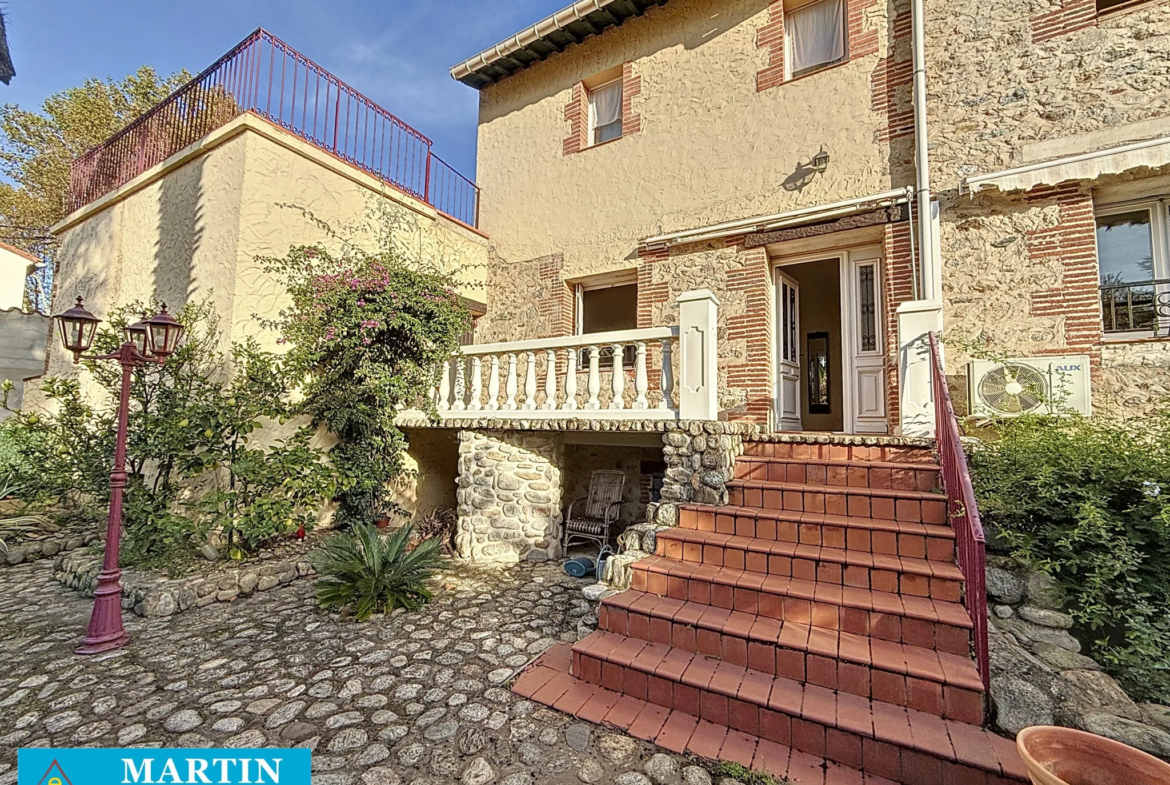 Maison rénovée à vendre à Maureillas Las Illas avec jardin 