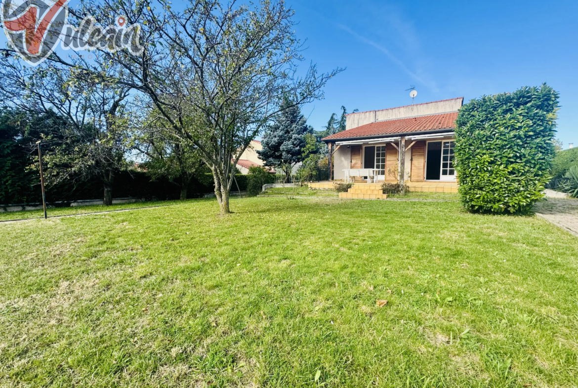 Grandes Maison Familiale avec Jardin à Mirefleurs 