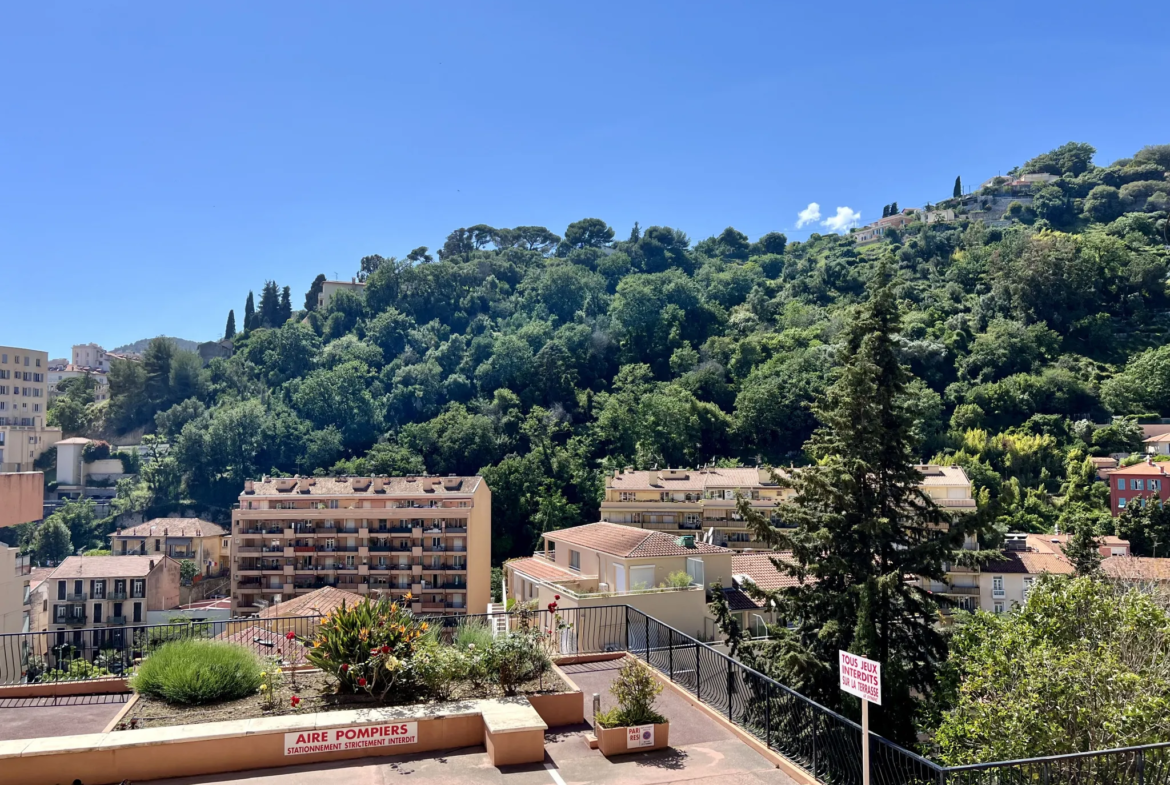 Studio avec Terrasse et Parking à Menton Gare Routière 