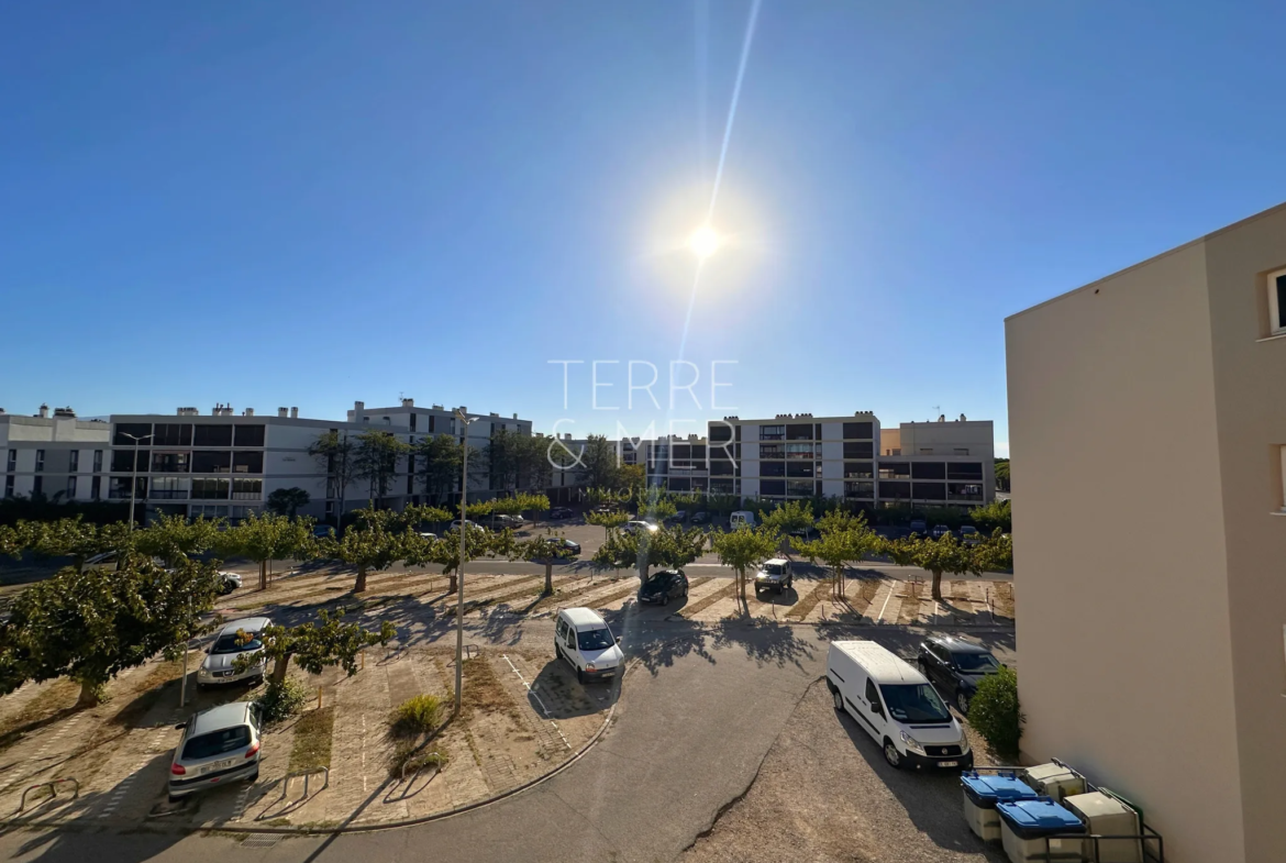 À vendre : Studio 19m² à Saint-Cyprien-Plage, proche du port 