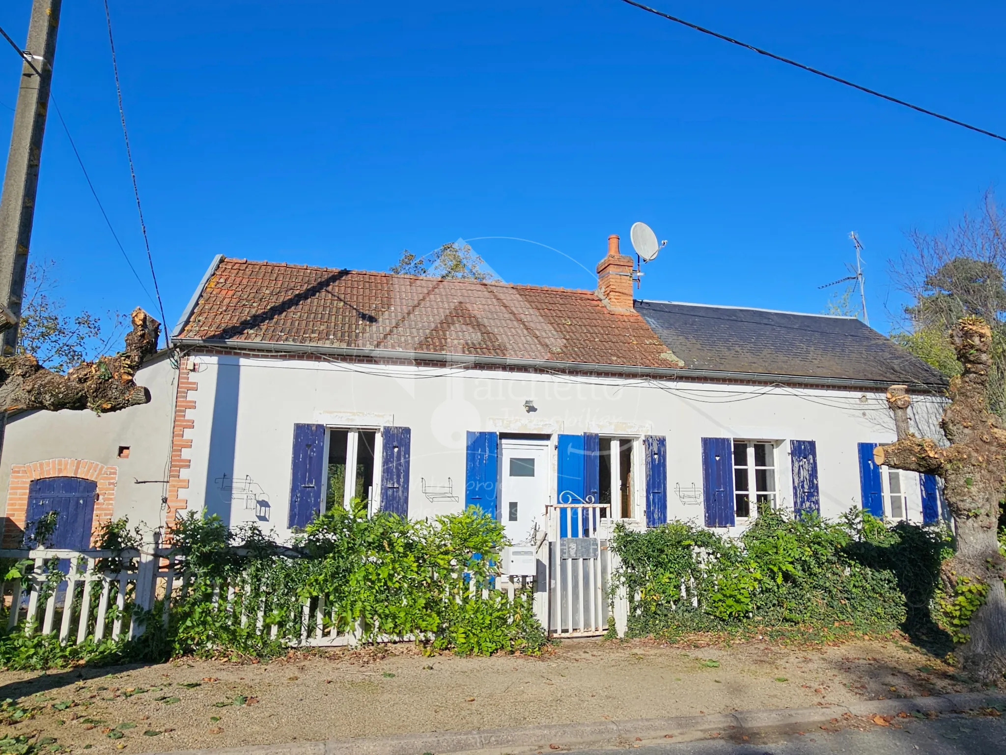 Maison 5 pièces à La Chapelle-aux-Chasses avec terrain de 1170 m² 