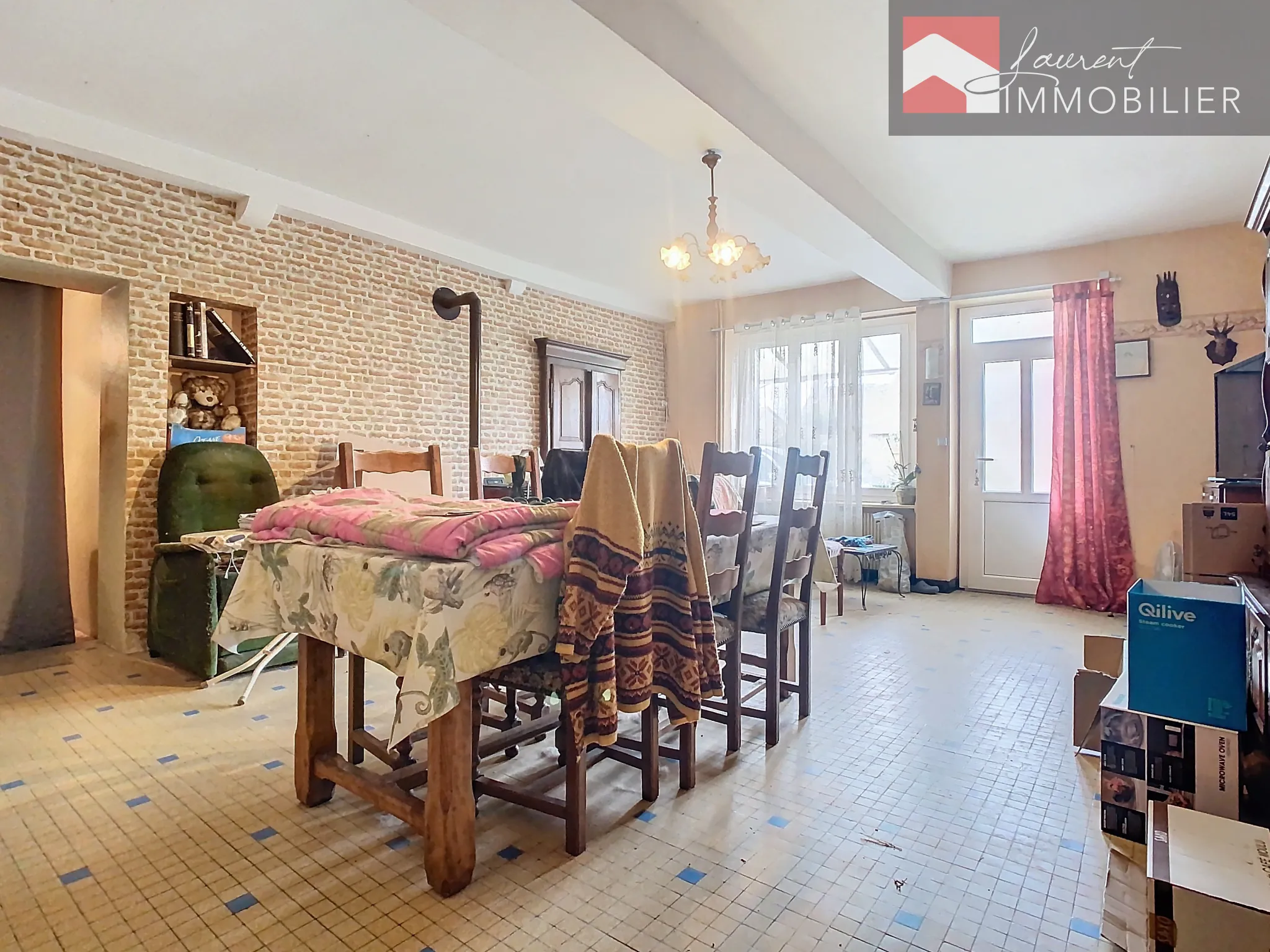 Maison avec 3 chambres et terrasse à vendre à Messey-Sur-Grosne 