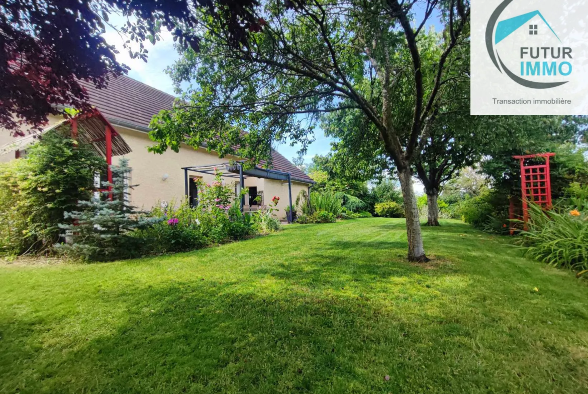 Vente Maison F5 140 m² à Mathay - Plain-pied avec Jardin 