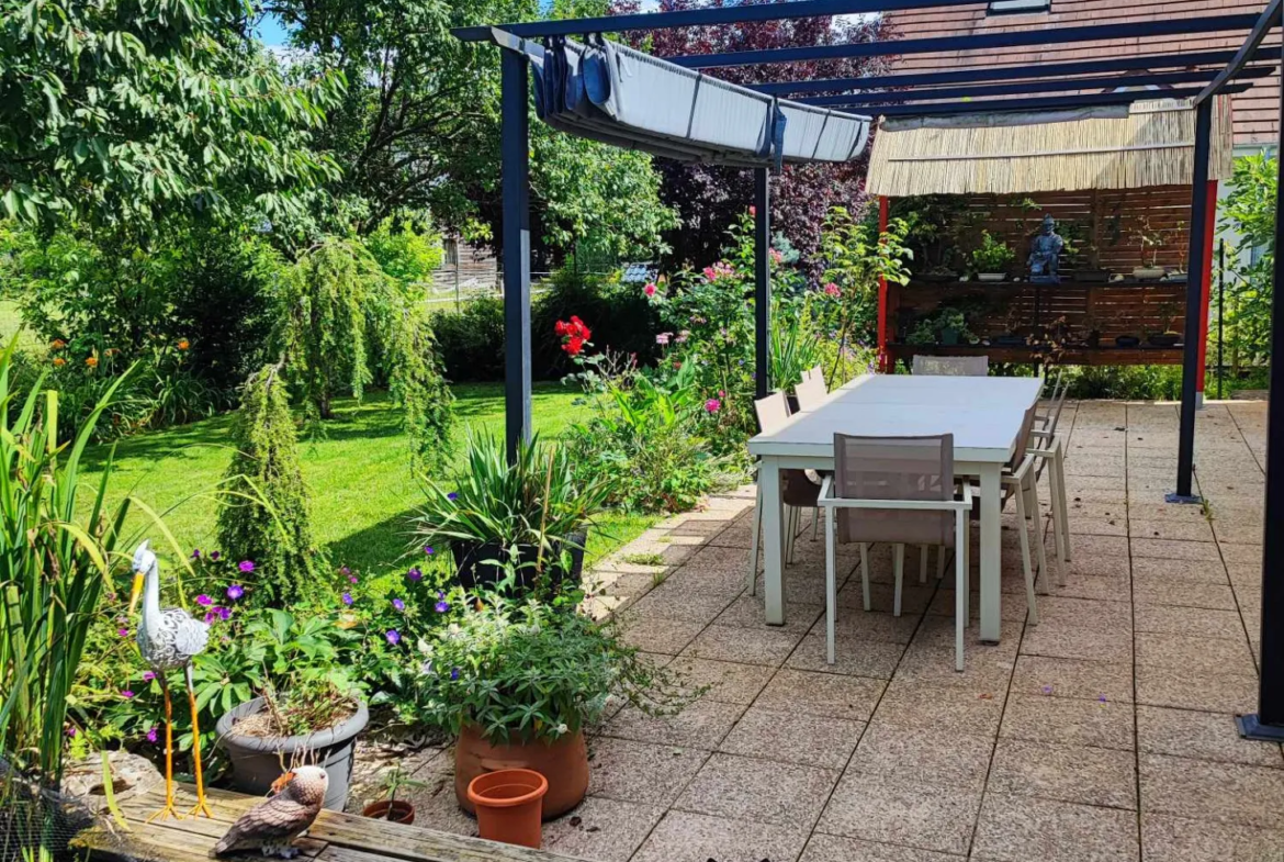 Vente Maison F5 140 m² à Mathay - Plain-pied avec Jardin 