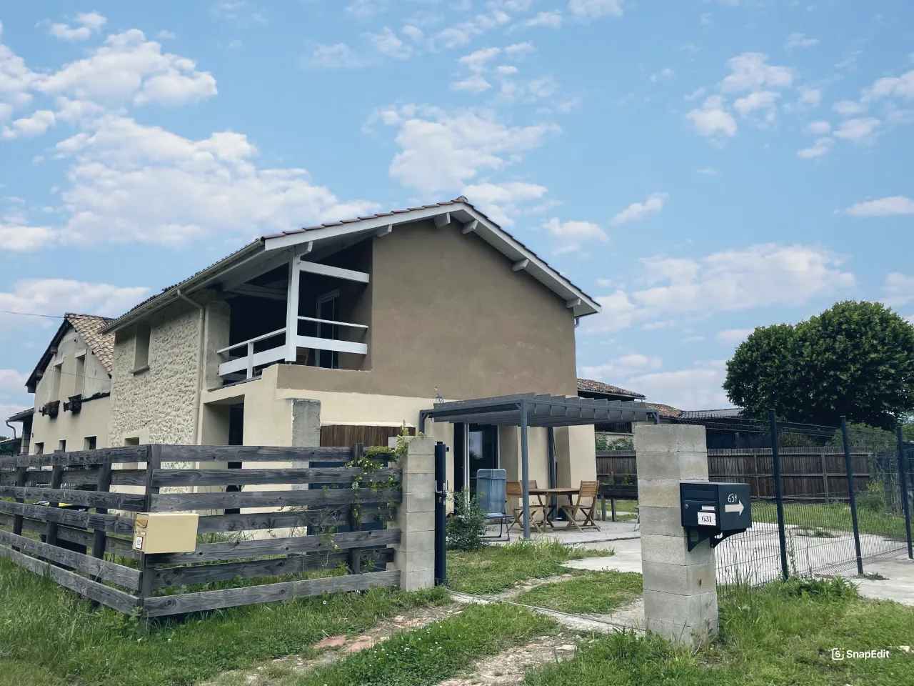 Maison en pierre rénovée avec jardin à Illats 