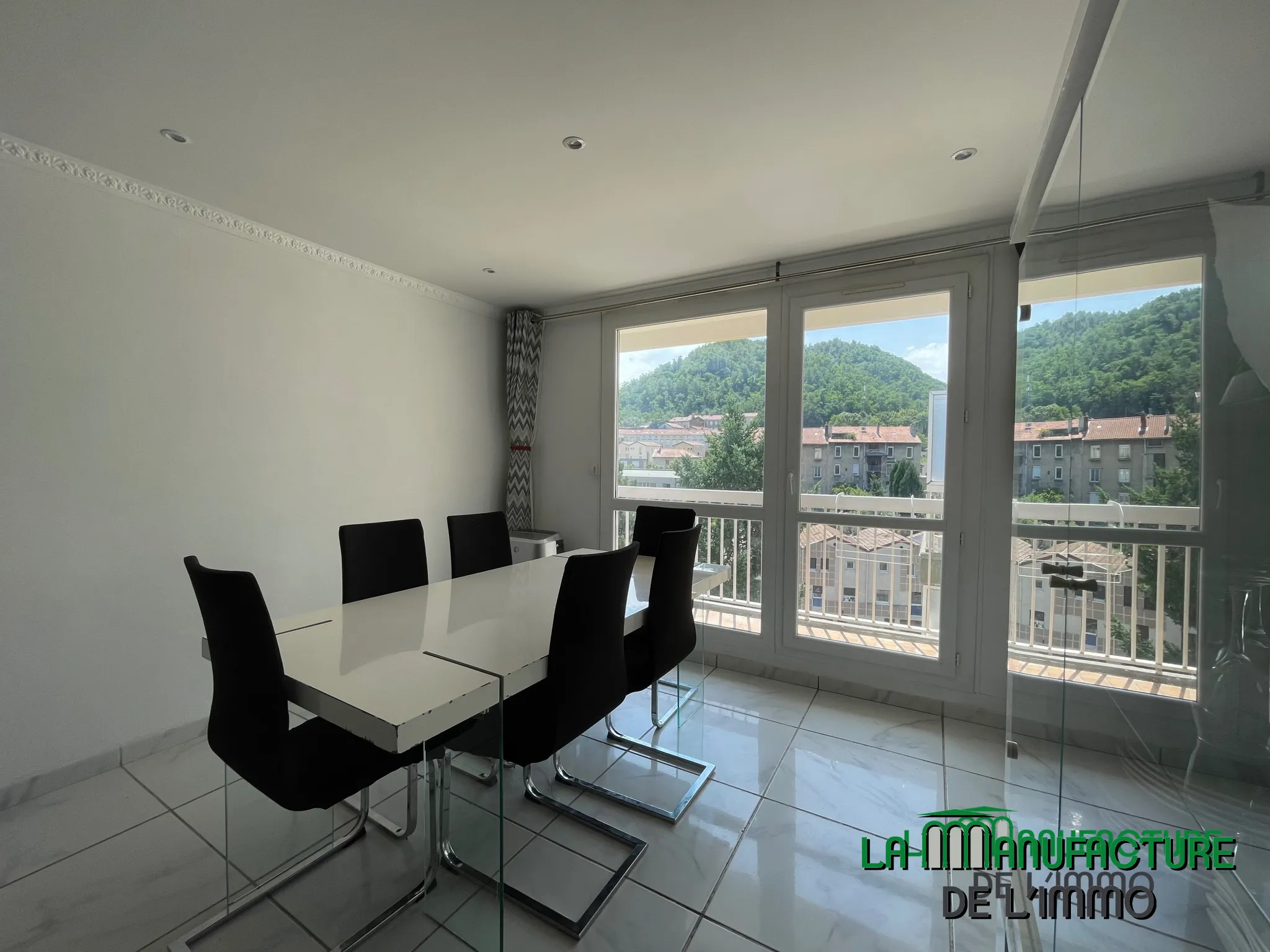 Vente Appartement F5 100,29 m² - Hauts de Jacquard - 120 000 € 