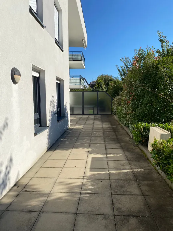 À vendre : Appartement 3 pièces avec grande terrasse à Hoenheim 