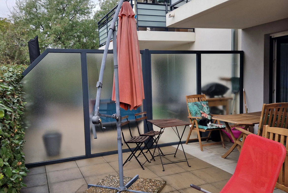 À vendre : Appartement 3 pièces avec grande terrasse à Hoenheim 