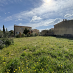 Terrain constructible de 500 m² à Caromb, libre constructeur