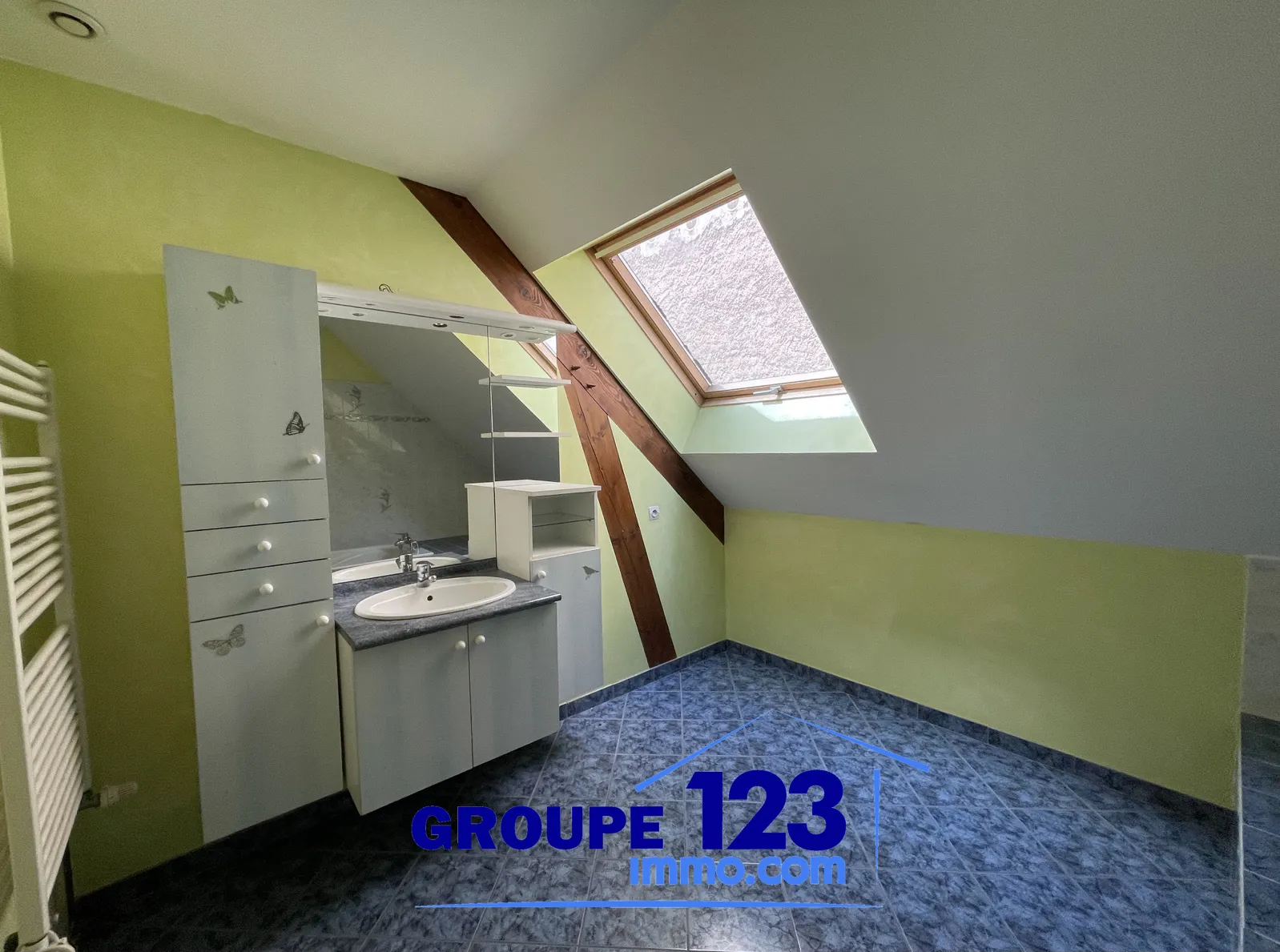 Pavillon à Migennes - 4 chambres et jardin de 1183 m² à vendre 