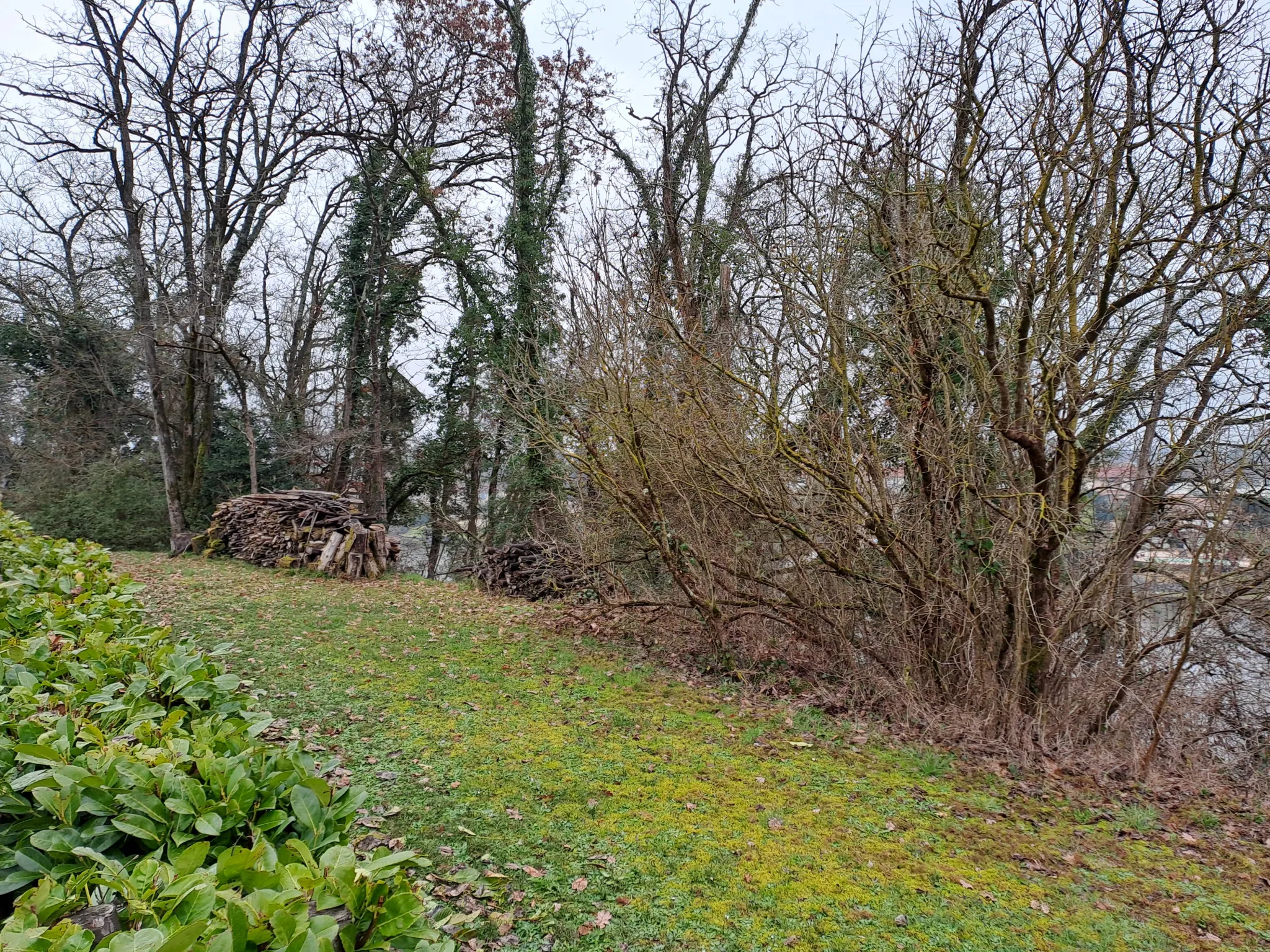 Villa à Casseneuil avec vue sur le Lot à vendre 