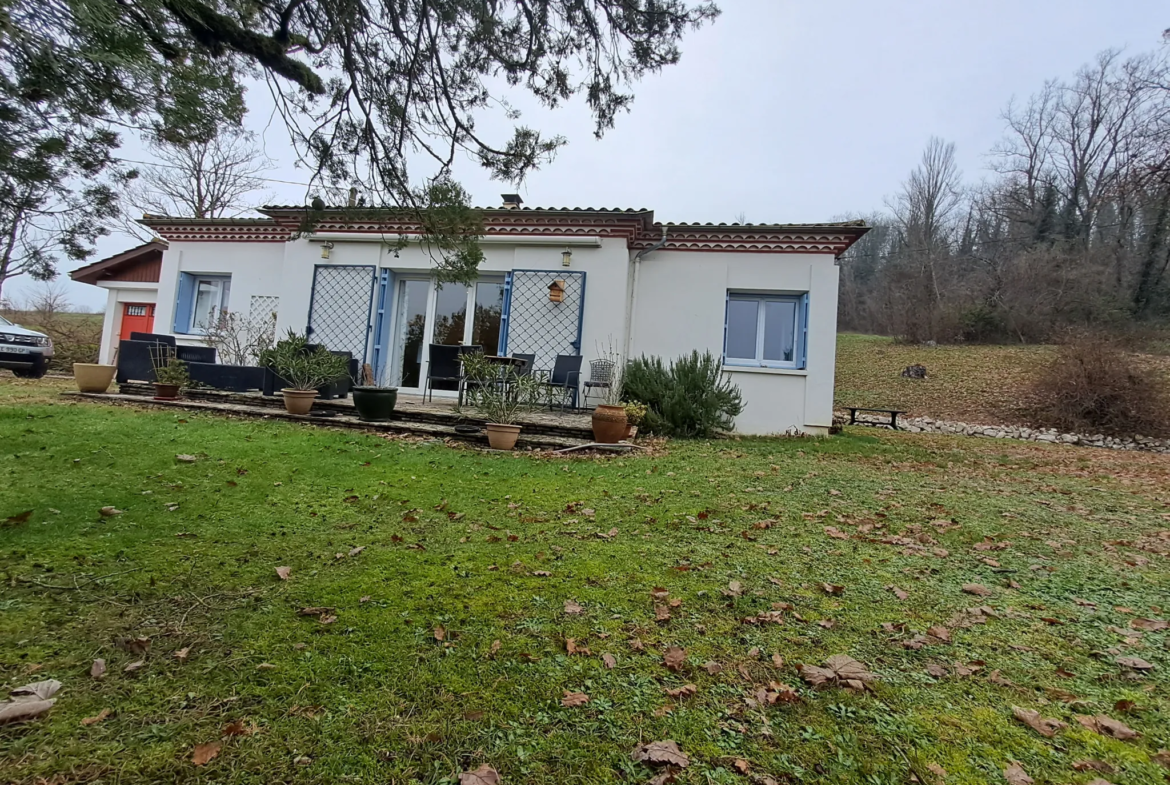 Villa à Casseneuil avec vue sur le Lot à vendre 