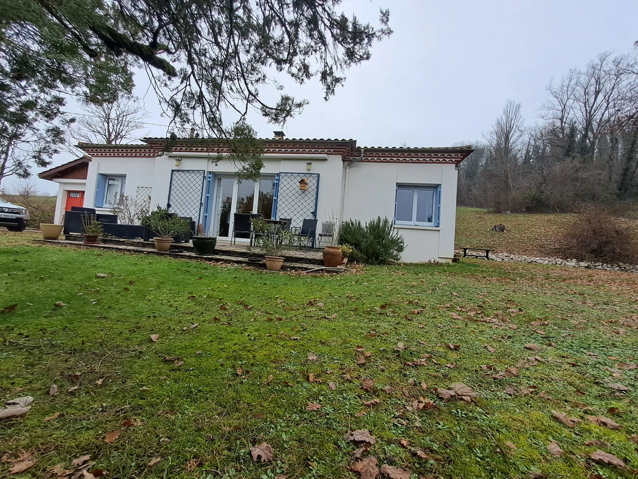 Villa à Casseneuil avec vue sur le Lot à vendre 