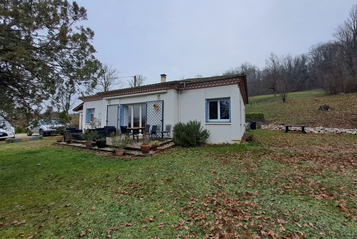 Villa à Casseneuil avec vue sur le Lot à vendre 