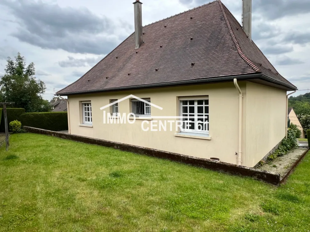 Pavillon traditionnel avec sous-sol à La Ferté Macé 