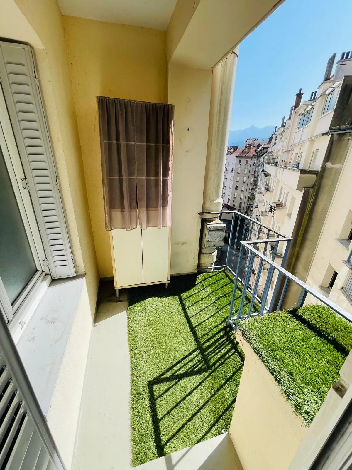 Spacieux T4 88 m² à Grenoble, plein sud avec balcon 