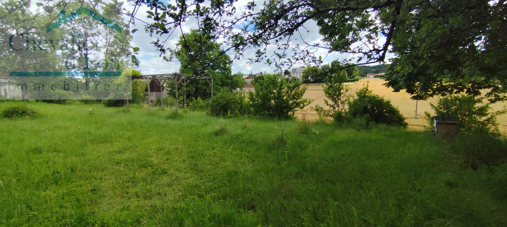 Maison de campagne à vendre à Pimelles avec grand jardin 