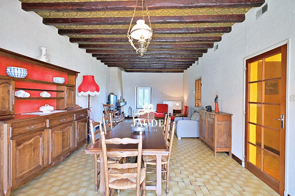 Grande maison de ville F5 à vendre à Biollet 