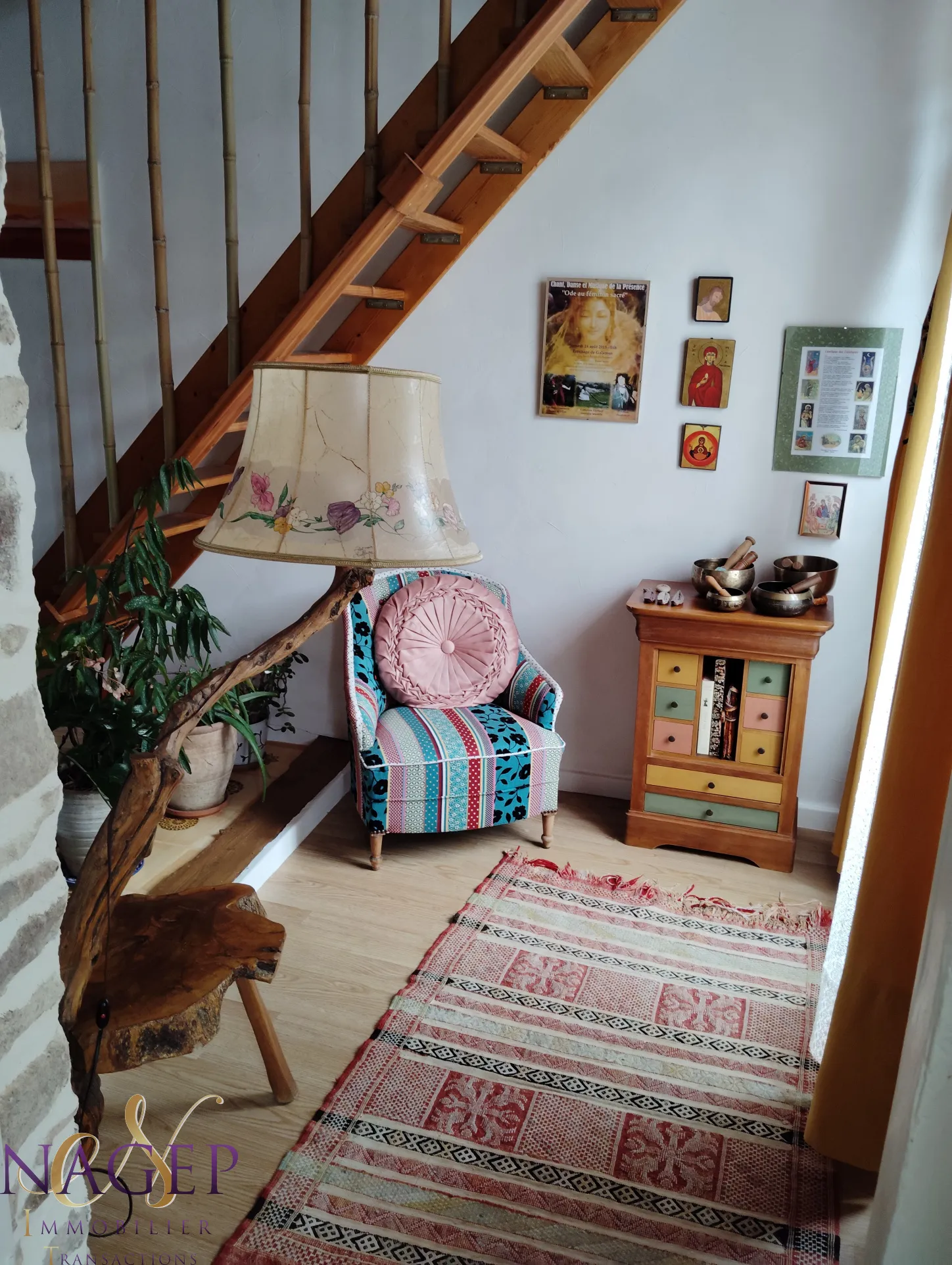 Maison de maître à vendre avec jardin paysagé à Chatel Montagne 