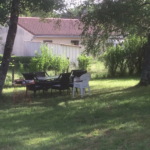 Maison familiale spacieuse avec jardin à Meuzac