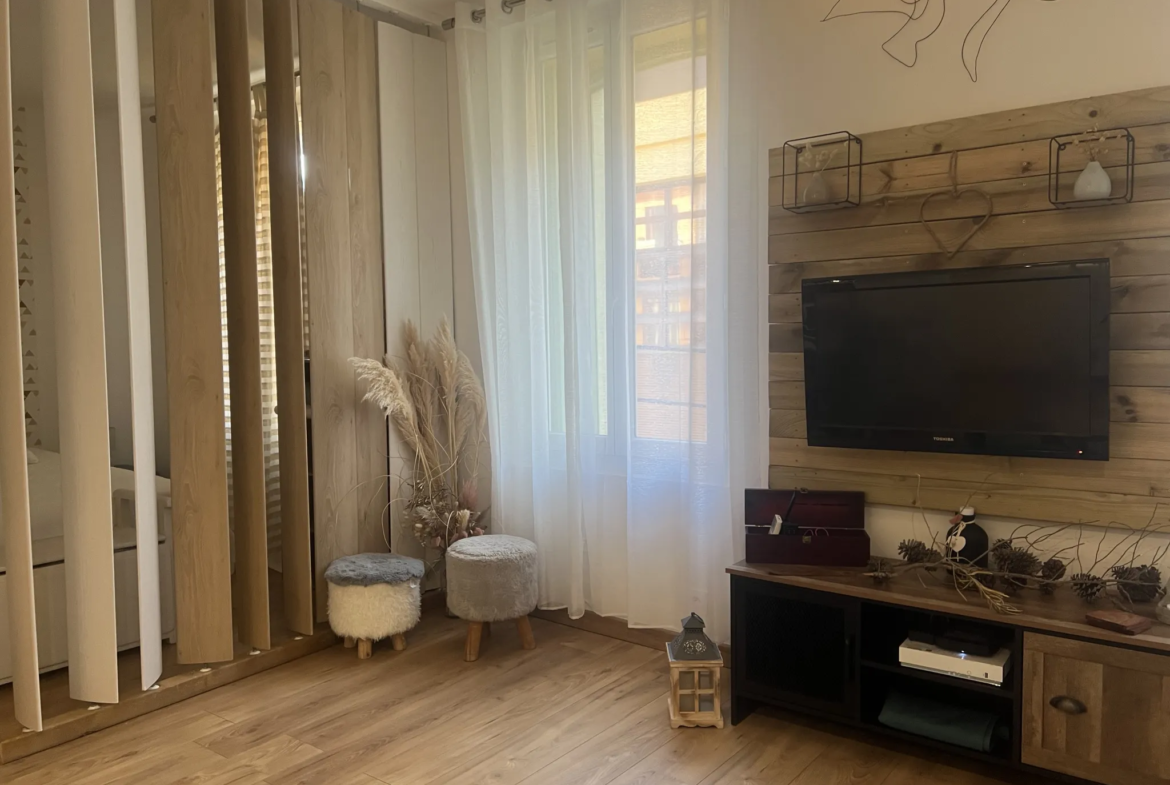 Appartement rénové avec 2 chambres à vendre à Port-Vendres 