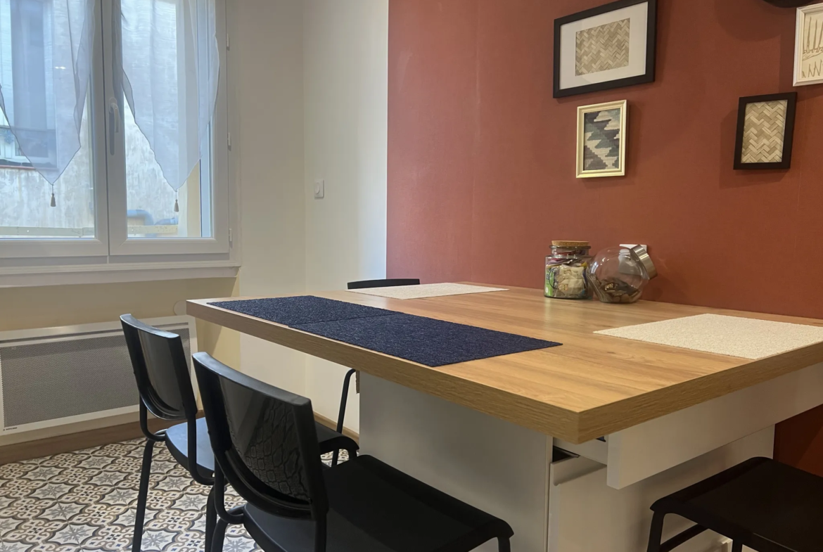 Appartement rénové avec 2 chambres à vendre à Port-Vendres 