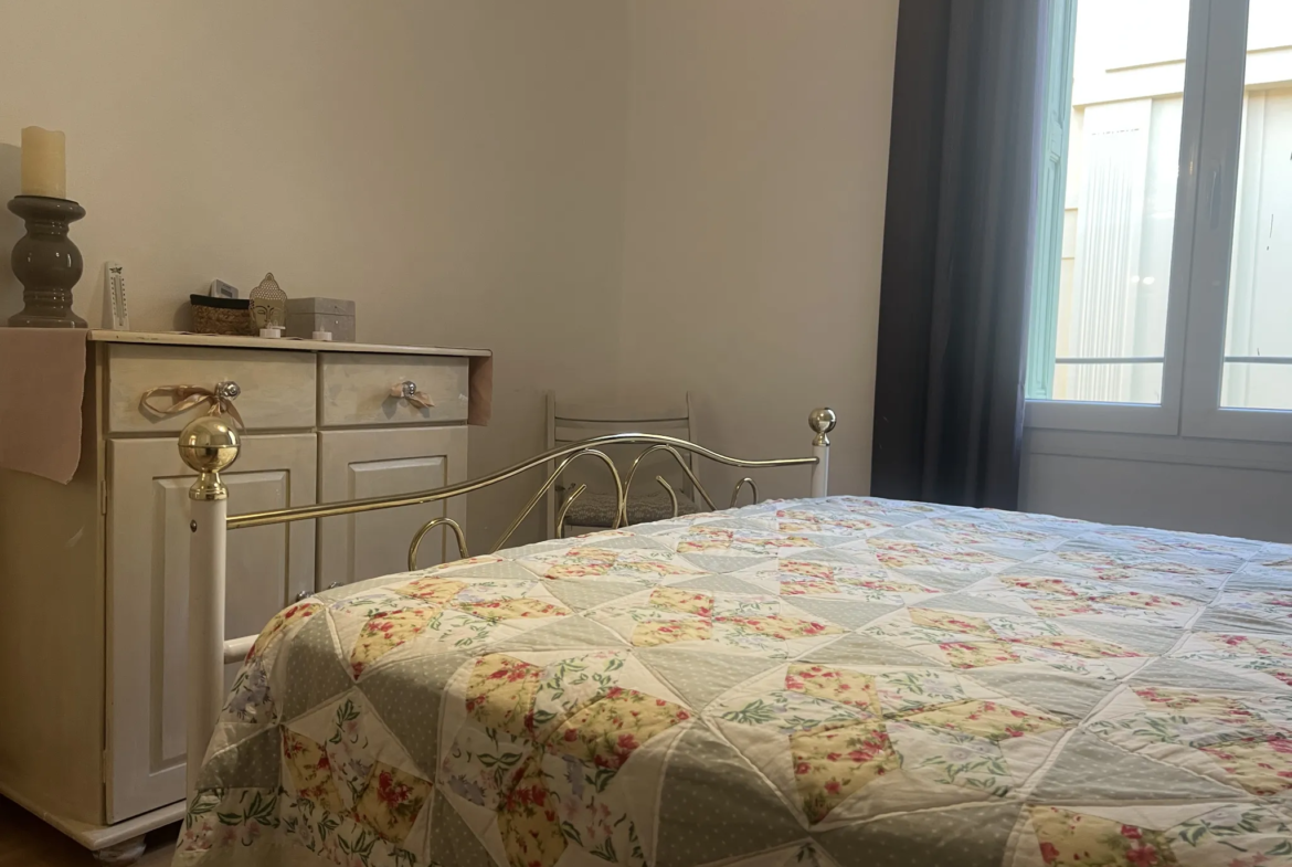 Appartement rénové avec 2 chambres à vendre à Port-Vendres 