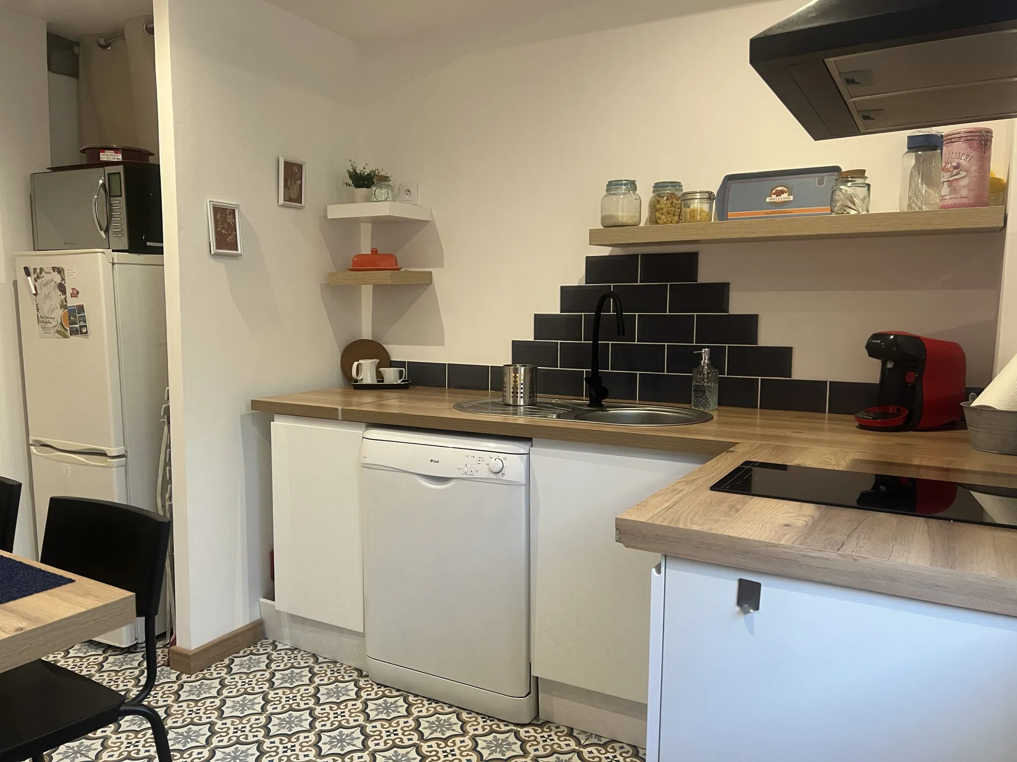 Appartement rénové avec 2 chambres à vendre à Port-Vendres 