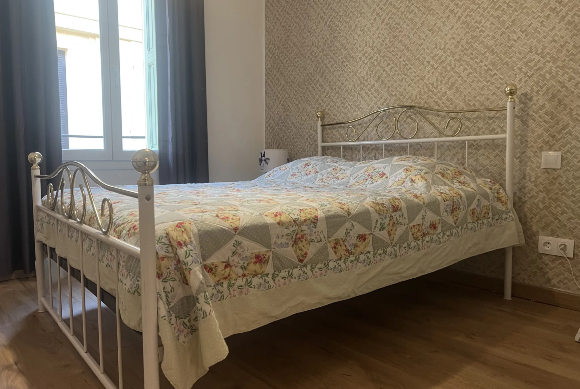 Appartement rénové avec 2 chambres à vendre à Port-Vendres 