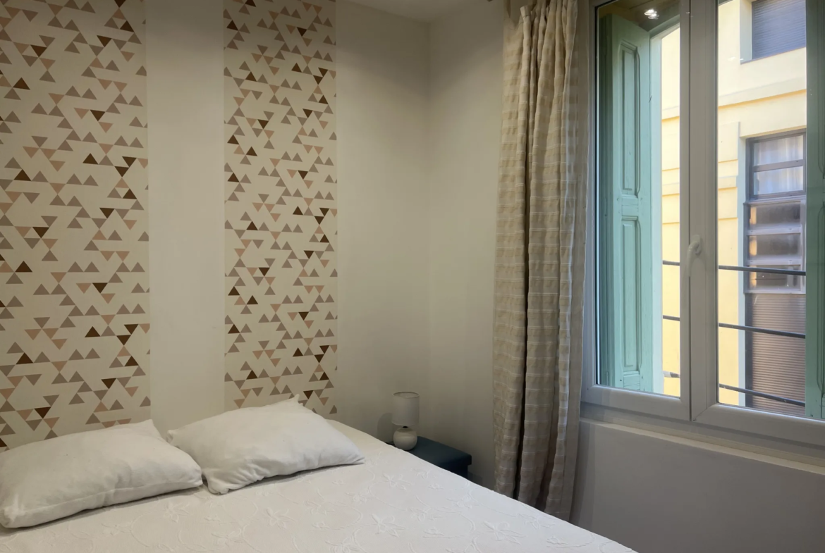 Appartement rénové avec 2 chambres à vendre à Port-Vendres 