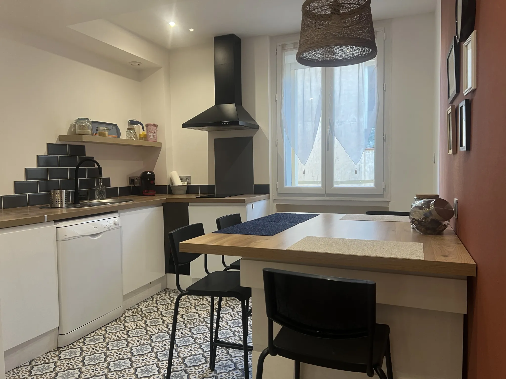 Appartement rénové avec 2 chambres à vendre à Port-Vendres 