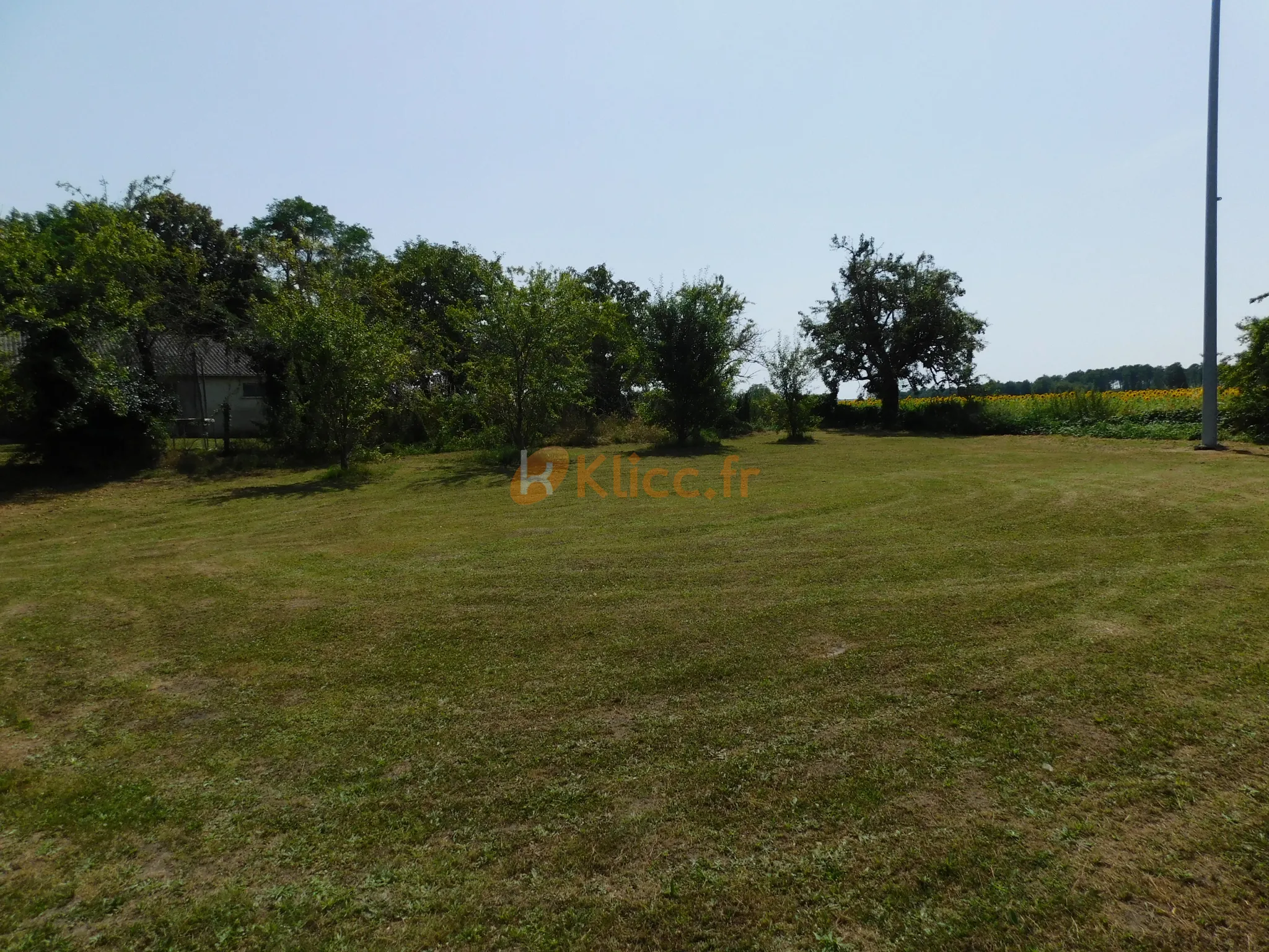 Corps de ferme rénové à Doussay, 3 pièces et 1805 m² de terrain 