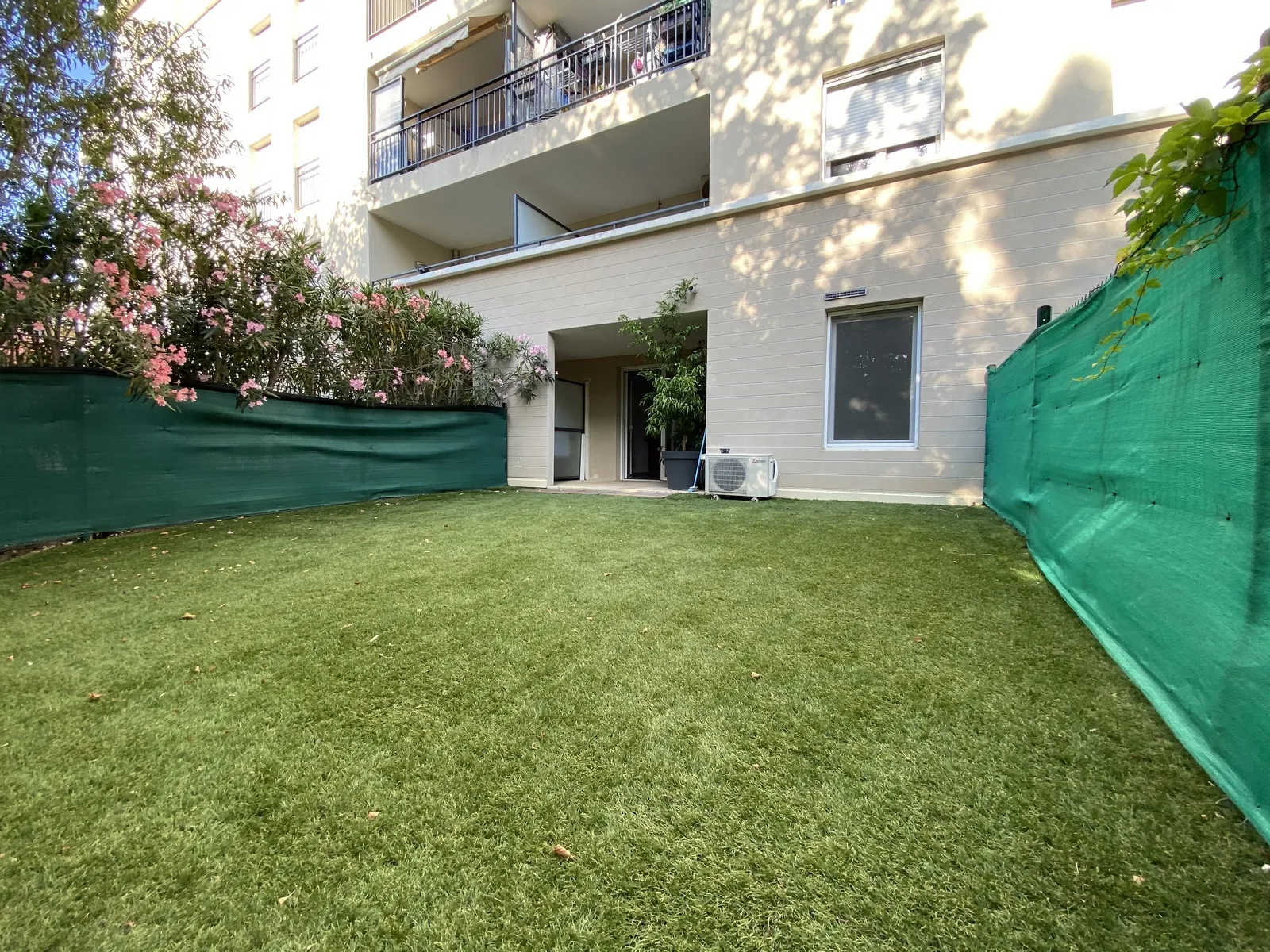 Appartement T2 en Rez-de-jardin à La Valette - Résidence récente avec parking 