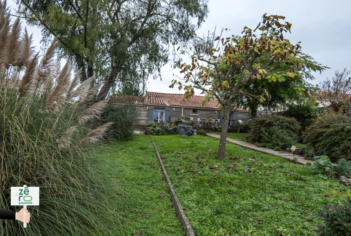 Charmante maison rénovée à Saint-Michel-en-l'Herm 