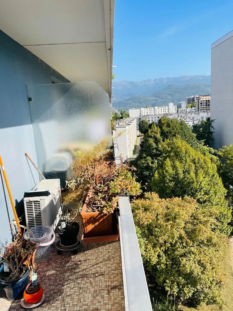 Appartement T5 à Grenoble - Résidence de Standing avec Vue Exceptionnelle 