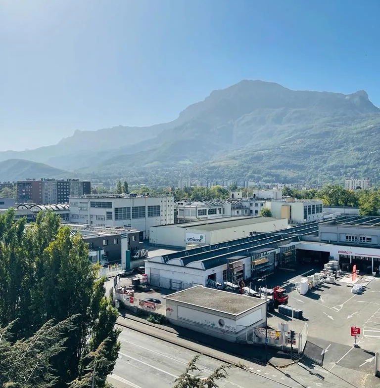 Appartement T5 à Grenoble - Résidence de Standing avec Vue Exceptionnelle 